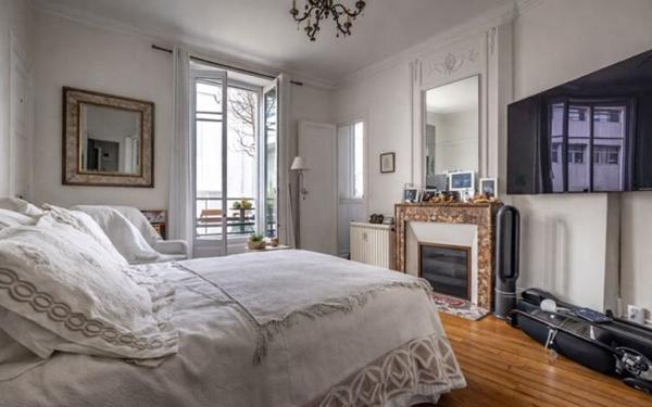 Appartement à vendre    5 pièces • 146,75 m2 Paris 11