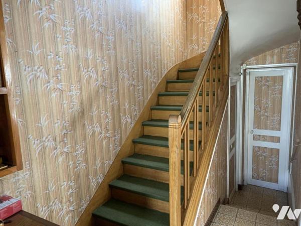 MAISON ANCIENNE DE VILLE / JARDIN / GARAGE