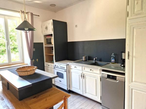 MAISON DE CHARME AVEC ACTIVITE DE GÎTES (07) GLUIRAS