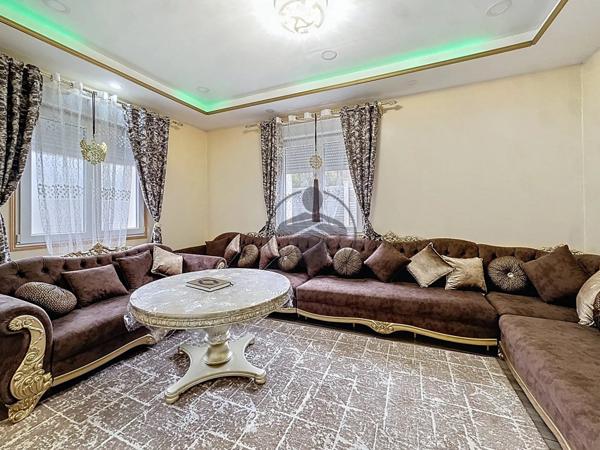 Vente Maison 7 pièces 166 m2 à Saint-Quentin