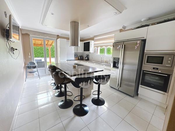 Maison individuelle 6 pièces - 189m² - CLUSES (74)