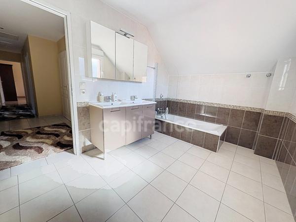 Maison individuelle 6 pièces - 189m² - CLUSES (74)