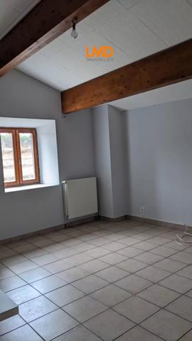 Propriété en pierre 430m2 avec 9ha de terres attenantes et lac