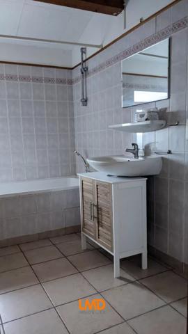 Propriété en pierre 430m2 avec 9ha de terres attenantes et lac