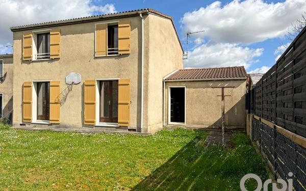 Maison à vendre    5 pièces •  Fleurance
