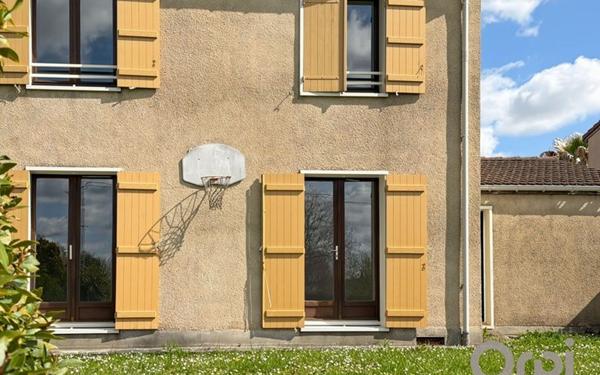 Maison à vendre    5 pièces •  Fleurance