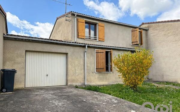 Maison à vendre    5 pièces •  Fleurance