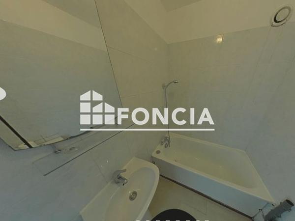 Location Studio 22.41 m² - 10-12 RUE DE LENS Lille 59000