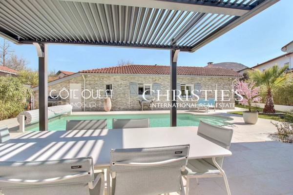 À vendre Urrugne - Olhette - Villa avec Piscine