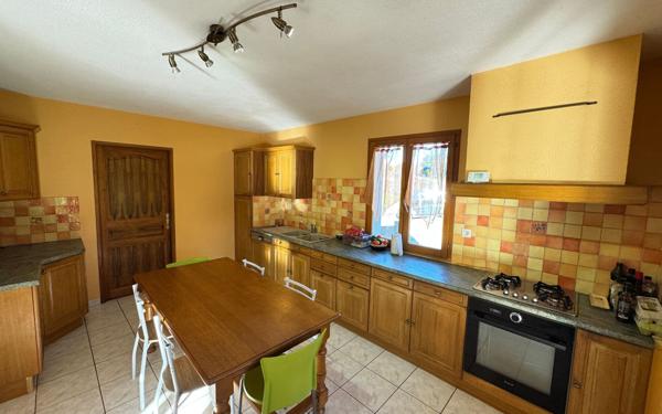 Maison à vendre    6 pièces • 128 m2 Neffes