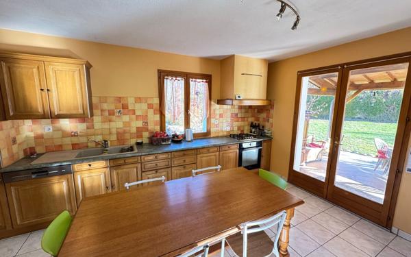 Maison à vendre    6 pièces • 128 m2 Neffes
