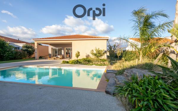 Maison à vendre    4 pièces • 133 m2 Saint-Féliu-d'Avall