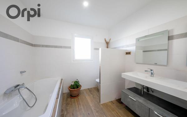 Maison à vendre    4 pièces • 133 m2 Saint-Féliu-d'Avall