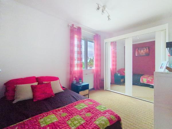 Maison familiale de 98 m² environ sur une parcelle de 261 m² jardin et sationnement