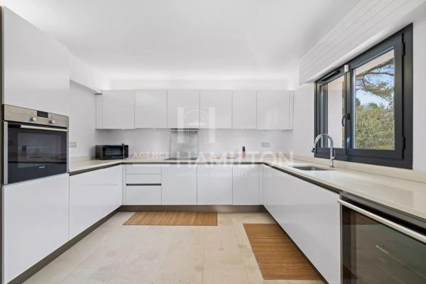 Villa Exceptionnelle : 170 m² avec Piscine et Vue à 360°, Mont L Nice
