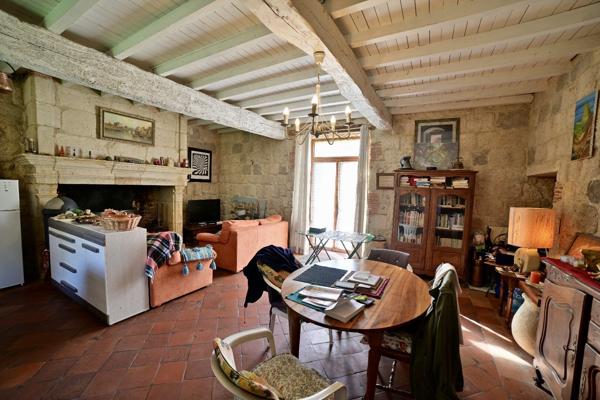 GRANDE PROPRIETE IDEALE POUR PROJET D'HEBERGEMENT Nerac