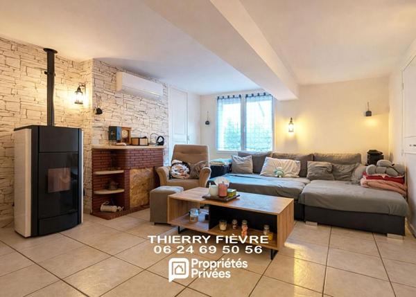Chouzé Sur Loire 37140  Coeur de village Maison de 139 m2  6 pièces  4 chambres  dépendance jardin