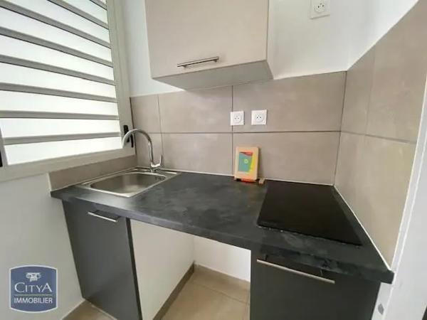 Appartement à louer 1 pièce 22.86m² Le Tampon (97430)