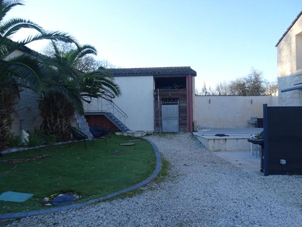 Maison Surgeres 5 pièce(s) 160m2