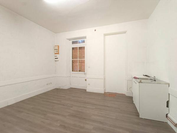Local commercial -  LOYER PROGRESSIF - St Genix Les Villages - Centre