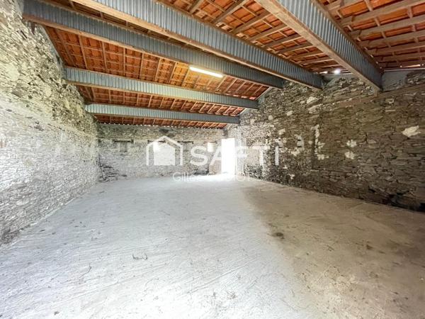 Maison de village + dependance en Pierre