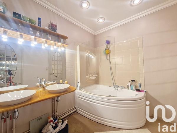 Appartement 4 pièces de 122 m² à Rochefort (17300)