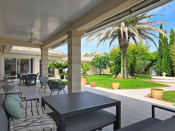 Maison
         7 pièces
        - 244 m² Bien prestige