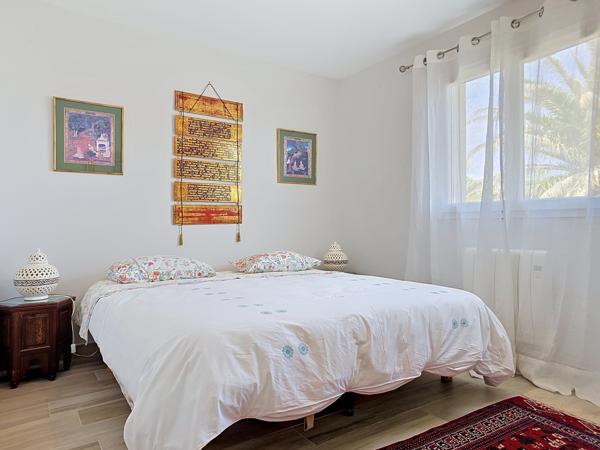 Maison
         7 pièces
        - 244 m² Bien prestige
