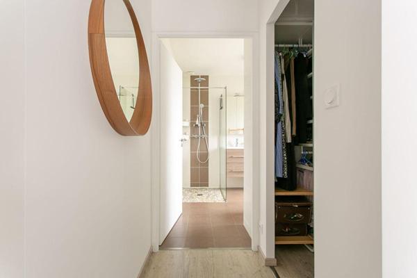 Maison Mouzillon 6 P . 4 Chs . Bureau . 138.77 M² . T 681 M² . Garage . Terrasse . Balcon