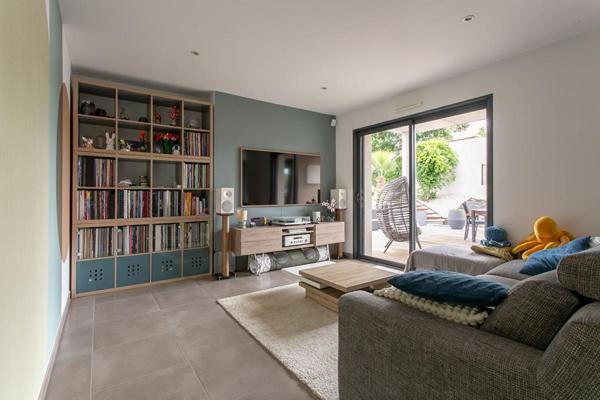 Maison Mouzillon 6 P . 4 Chs . Bureau . 138.77 M² . T 681 M² . Garage . Terrasse . Balcon
