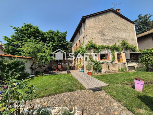 Maison avec jardin clos sans vis à vis et puits...