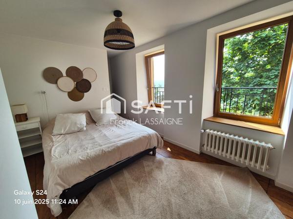 Maison avec jardin clos sans vis à vis et puits...