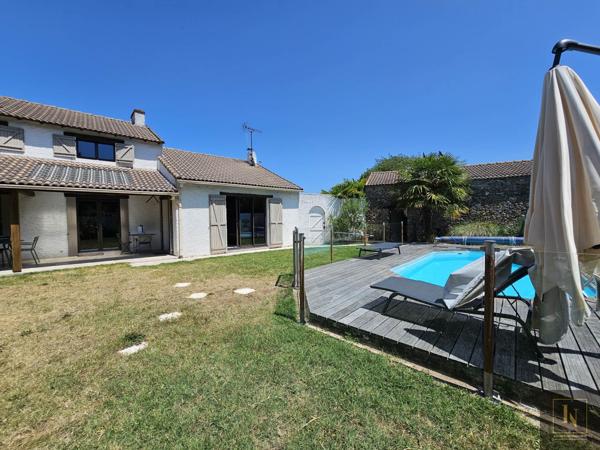 Maison
                                                                                                                                                                                                                                                                                                                        8 pièce(s)                                                                                                                                                                                                          4 chambre(s)                                                                                                                                                                                                          160  m²