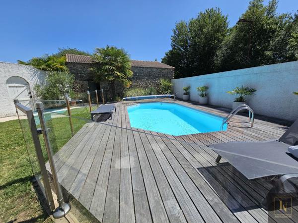 Maison
                                                                                                                                                                                                                                                                                                                        8 pièce(s)                                                                                                                                                                                                          4 chambre(s)                                                                                                                                                                                                          160  m²