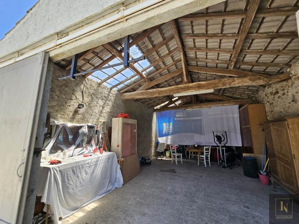 Maison
                                                                                                                                                                                                                                                                                                                        8 pièce(s)                                                                                                                                                                                                          4 chambre(s)                                                                                                                                                                                                          160  m²