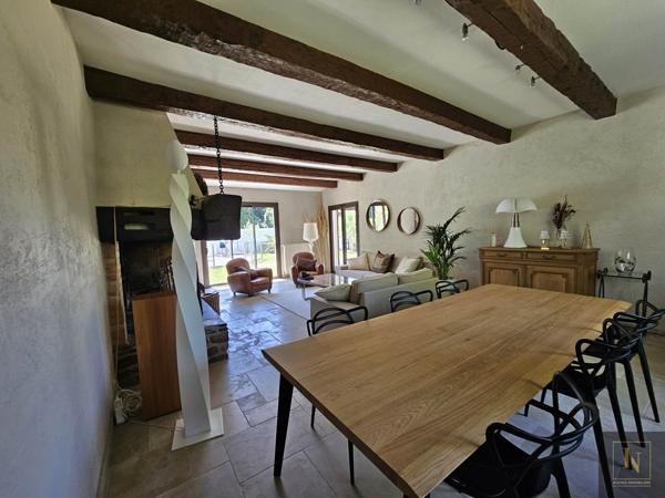 Maison
                                                                                                                                                                                                                                                                                                                        8 pièce(s)                                                                                                                                                                                                          4 chambre(s)                                                                                                                                                                                                          160  m²