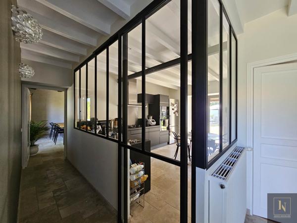 Maison
                                                                                                                                                                                                                                                                                                                        8 pièce(s)                                                                                                                                                                                                          4 chambre(s)                                                                                                                                                                                                          160  m²
