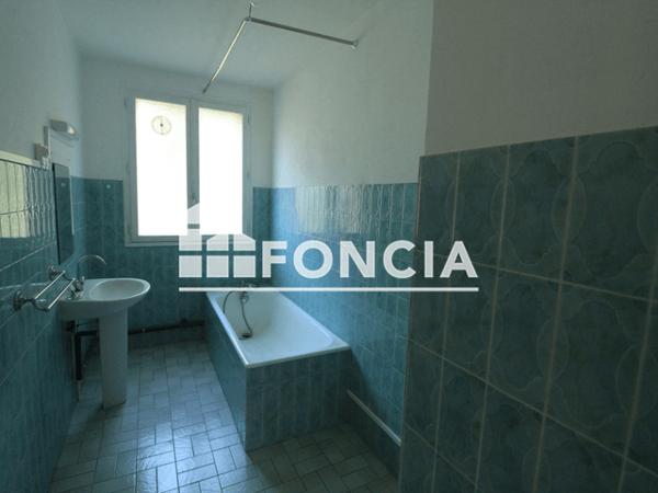 Location Appartement 3 pièces 76.42 m² - 190 RUE ANDRE SIMON Nîmes 30900