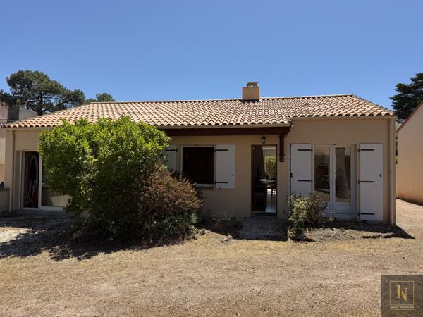 Maison
                                                                                                                                                                                                                                                                                                                        5 pièce(s)                                                                                                                                                                                                          4 chambre(s)                                                                                                                                                                                                          102  m²