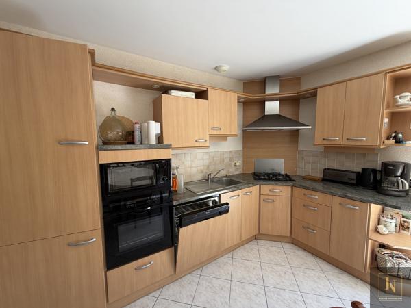 Maison
                                                                                                                                                                                                                                                                                                                        5 pièce(s)                                                                                                                                                                                                          4 chambre(s)                                                                                                                                                                                                          102  m²