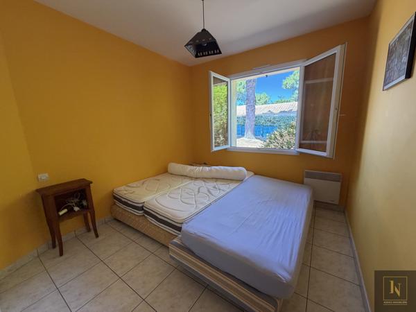Maison
                                                                                                                                                                                                                                                                                                                        5 pièce(s)                                                                                                                                                                                                          4 chambre(s)                                                                                                                                                                                                          102  m²