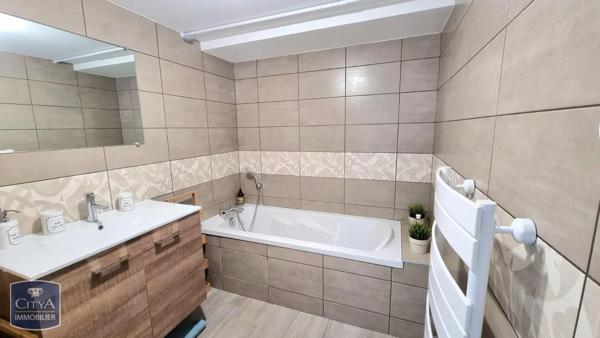 Appartement à louer 4 pièces 103.97m² Clermont-Ferrand (63000)