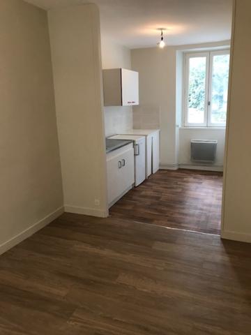 Appartement
                                                                                                                                                                                                                                                                                                                        2 pièce(s)                                                                                                                                                                                                          1 chambre(s)                                                                                                                                                                                                          33.24  m²