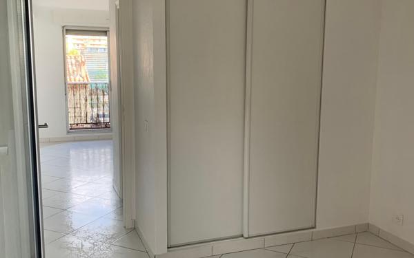 Appartement à vendre    2 pièces • 30,38 m2 Cagnes-sur-Mer