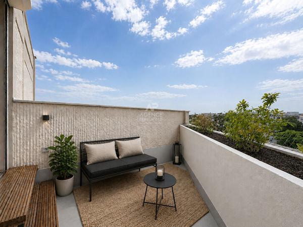 Appartement 2 pièce(s) 60.68 m2 360 000 € **  - Référence  162085