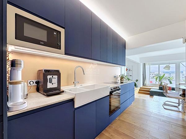 Appartement 2 pièce(s) 60.68 m2 360 000 € **  - Référence  162085