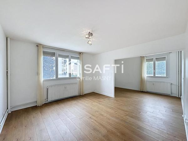 Appartement Traversant et baigné de lumière, 2 chambres, loggia et gardien – le confort au quotidien