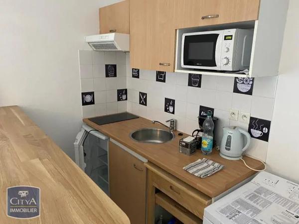 Appartement à louer 2 pièces 39.45m² Niort (79000)