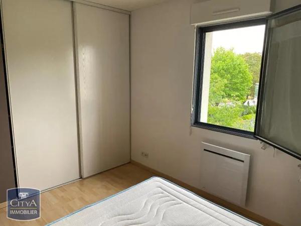 Appartement à louer 2 pièces 39.45m² Niort (79000)