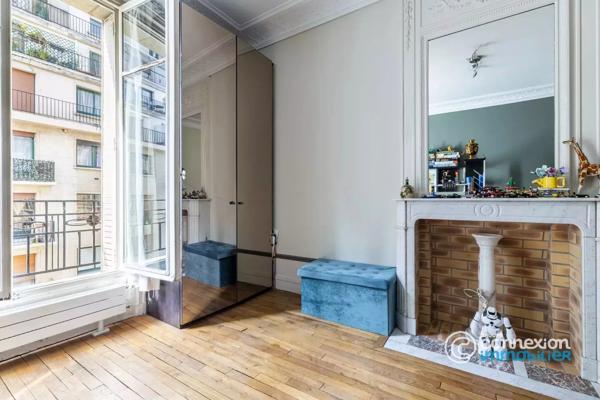 Familial, bel immeuble Art Déco